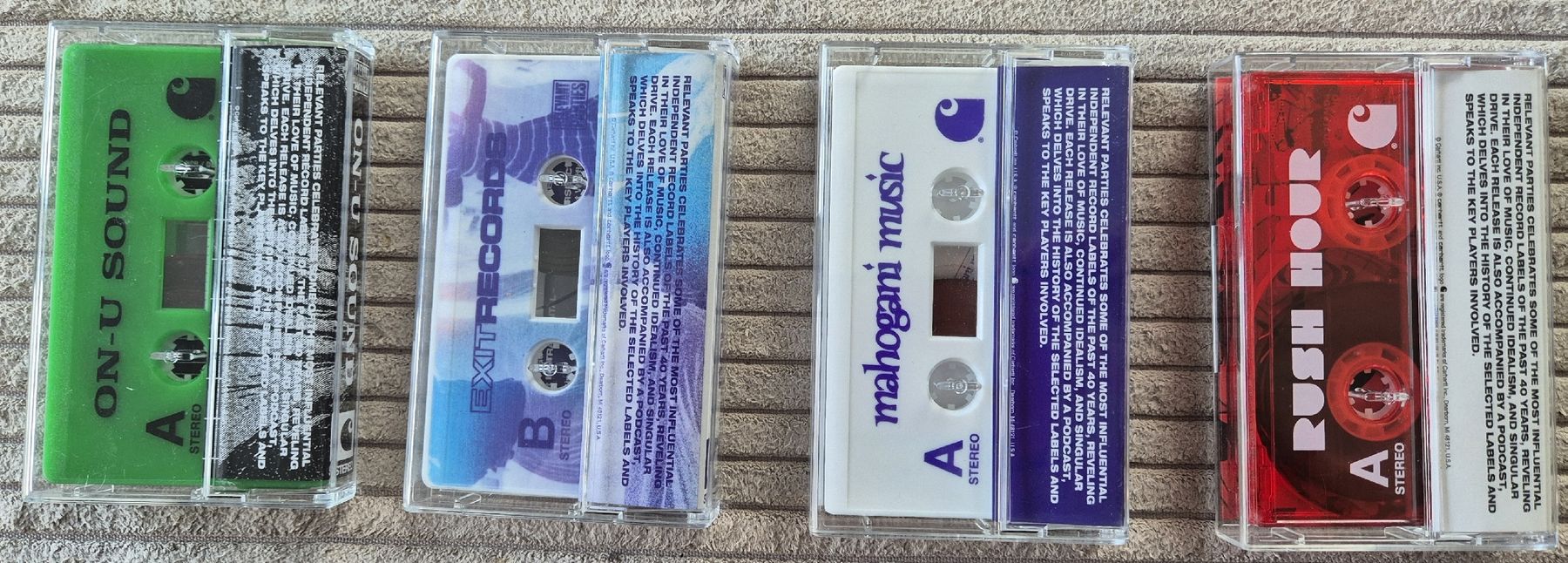 Musicassette: Carharrt WIP cassettes audio x4 – Nuovo e nell'imballaggio originale da Oron-la-Ville venduto da n_a_t_e_a_g 1