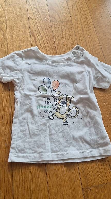Camicie, Top & T-shirt: T-Shirt Gr. 74 – Usato da Unterentfelden venduto da jkl_59w2