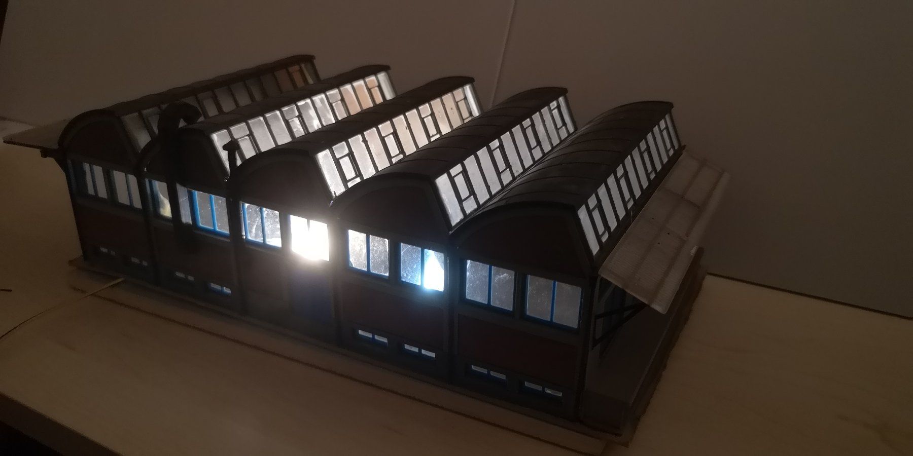 Viessmann Modellini di ferrovie: 25 x Dimmbare KELLTEC Universalbel. 0-24V AC/DC warmweiss – Nuovo e nell'imballaggio originale da Dittingen venduto da Beamsplitter 7