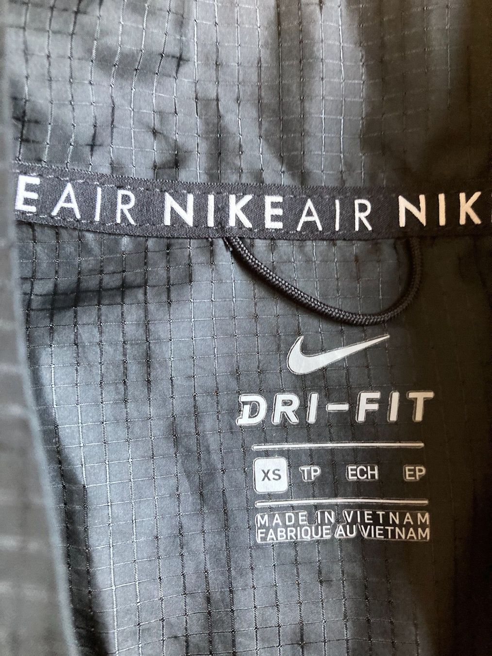 Nike Vestes: NIKE Jogging Jacke – D'occasion à Zürich par annalaila 3