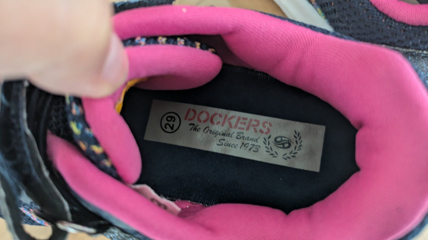Scarpe per ragazze: 1x getragene Dockers Sneaker - Gr. 29 – Nuovo (secondo la descrizione) da Staufen venduto da Fleby84 3