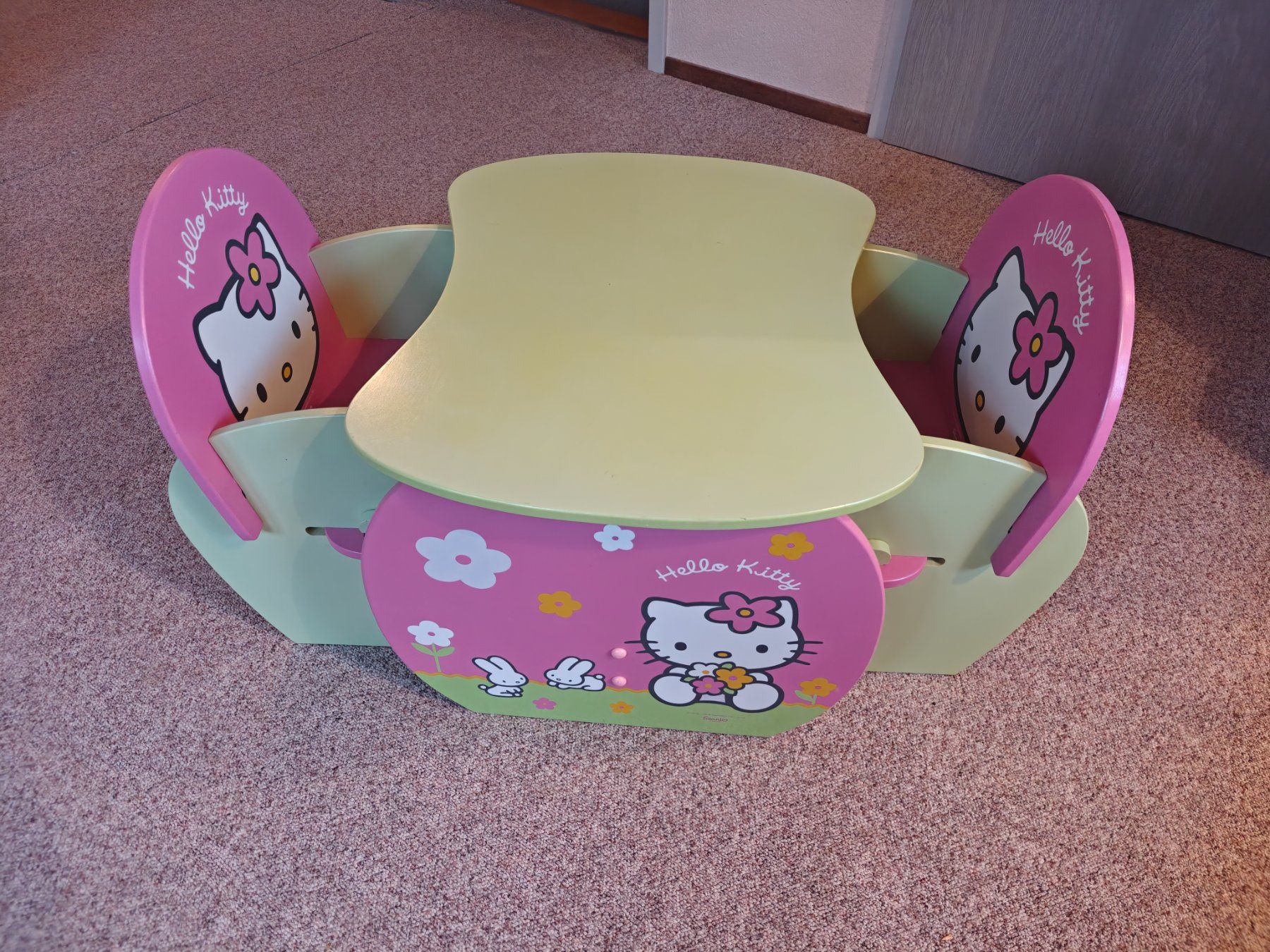 Set di tavolo e panche: Table Hello Kitty + 2 chaises bois – Usato da Longirod venduto da Mike_7773 1
