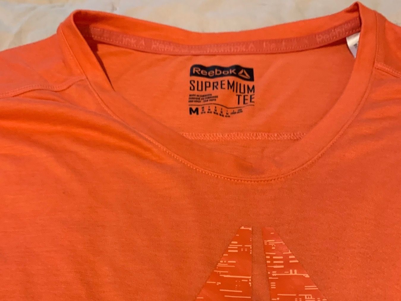 Reebok T-shirt: Tenue de sport Reebok M – Usato da Sion venduto da DayJenn 1