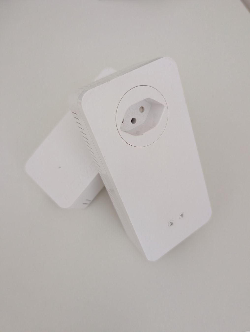 Devolo Unità & Adattatore: Devolo dLAN 1200+ WiFi Starter Kit – Usato da Zürich venduto da tab_5nv6