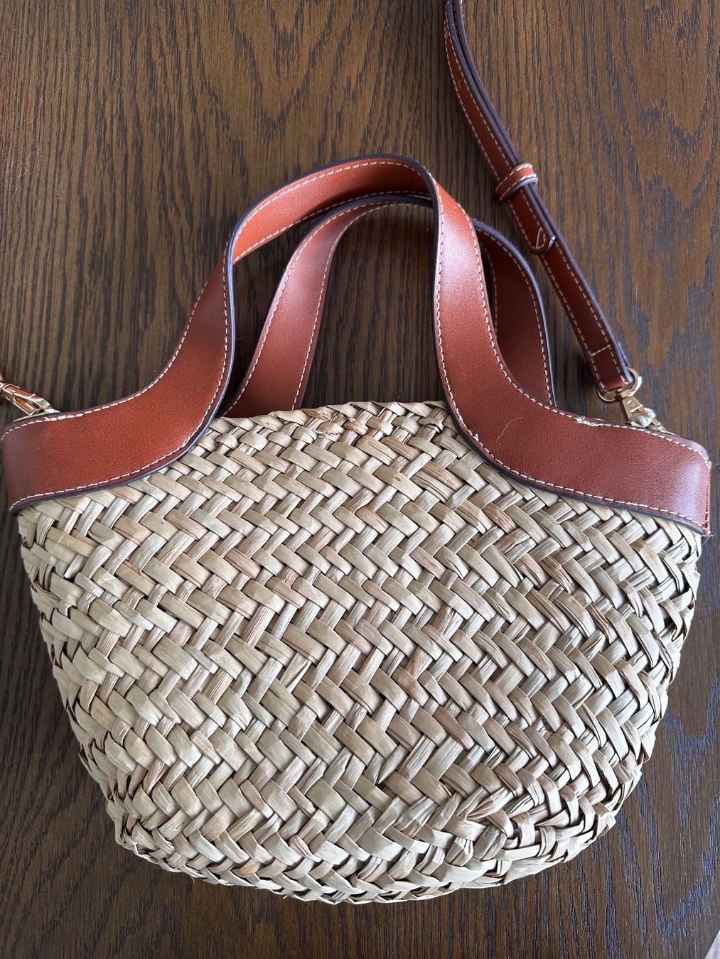Mango Sacs femmes: Sommertasche / kleine Strohtasche von MANGO – Neuf (Voir description) à Haldenstein par enie123 1