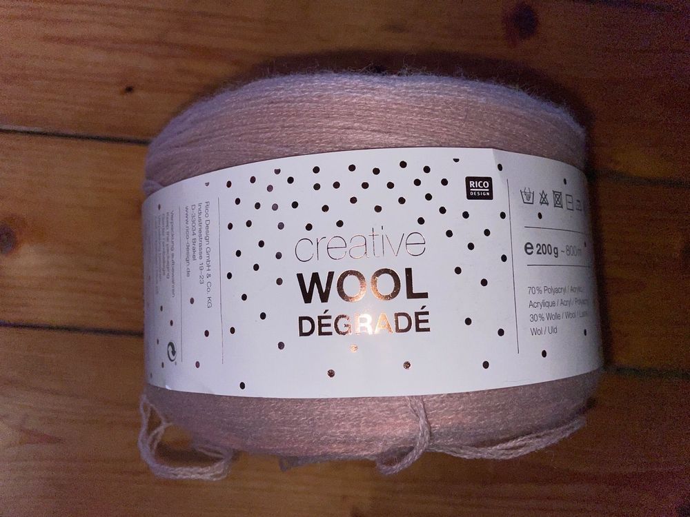 Rico Creative Wool Dégradé Gomitolo Lana 200g - 800m, 4 Fili, Colore Rosa Antico Beere, 70% Poliacrilico 30% Lana, Per Sciarpa O Scialle, Ferri 4 Mm