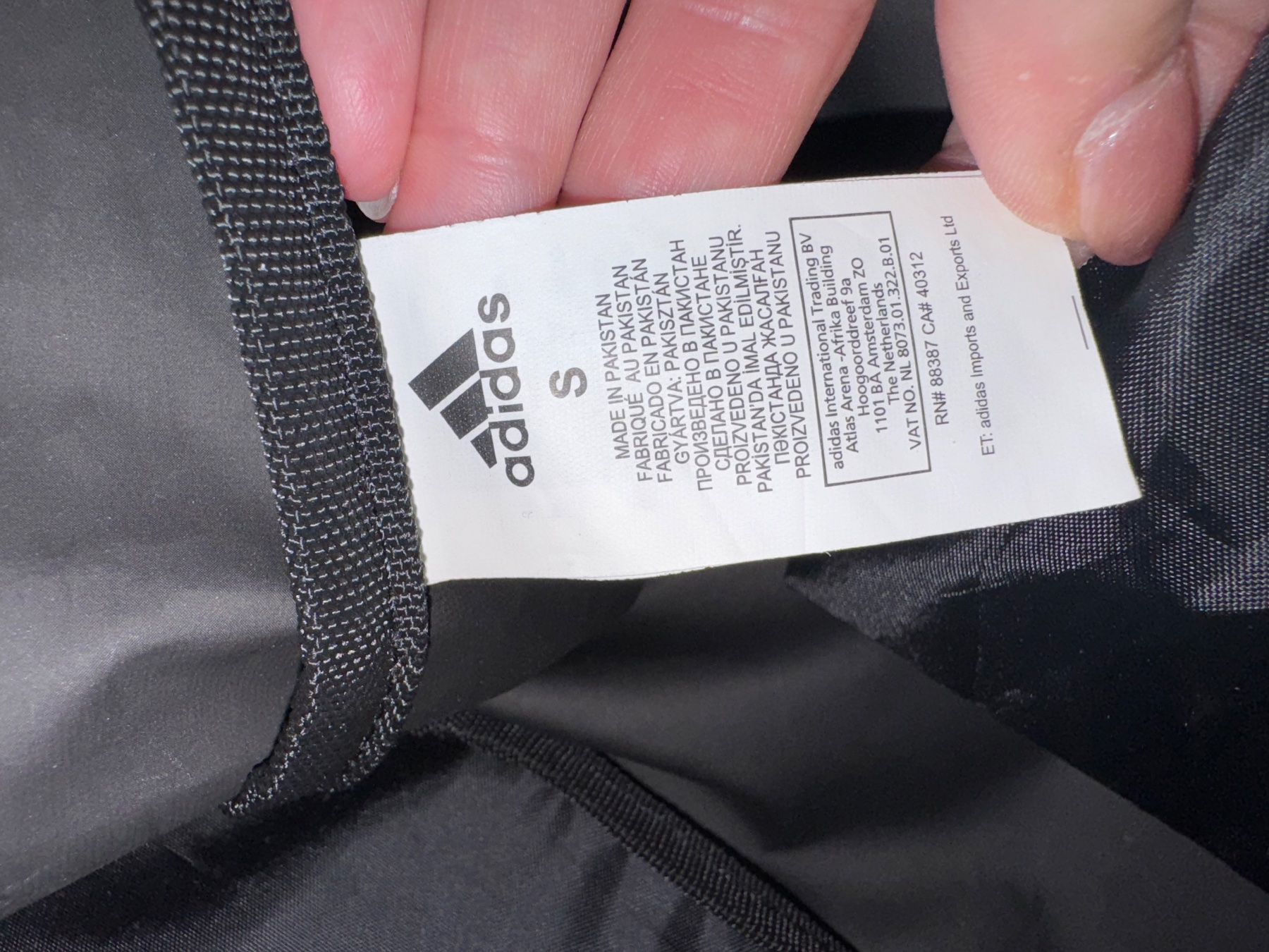 Adidas Borse: Sporttasche von Adidas – Usato da Grosswangen venduto da shoes.bags.and.co 7