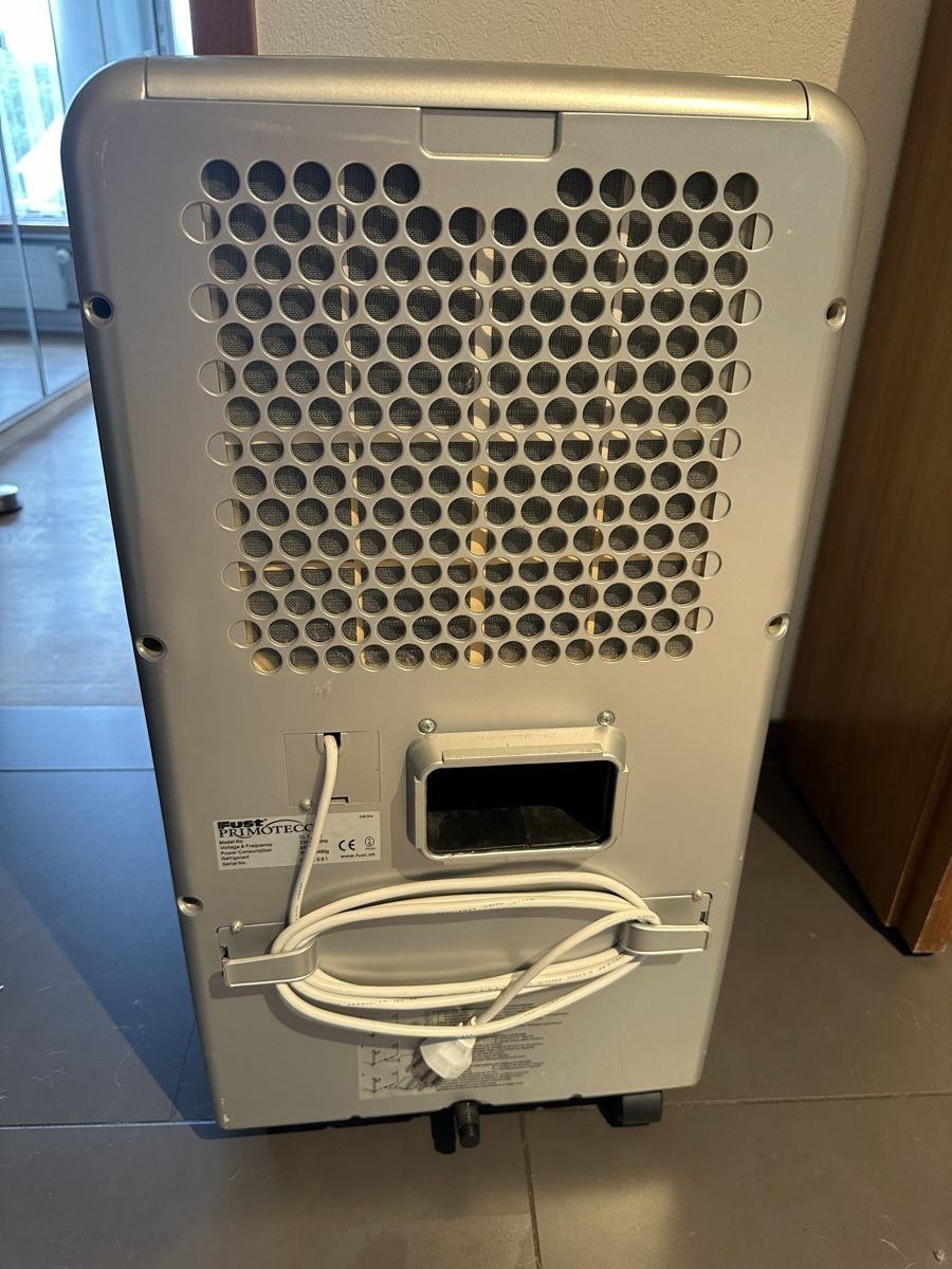 Primotecq Climatiseurs: FUST PRIMOTECQ CL 1200 E Klimageraet Silber gebraucht – D'occasion à Wettingen par Boimig65 2