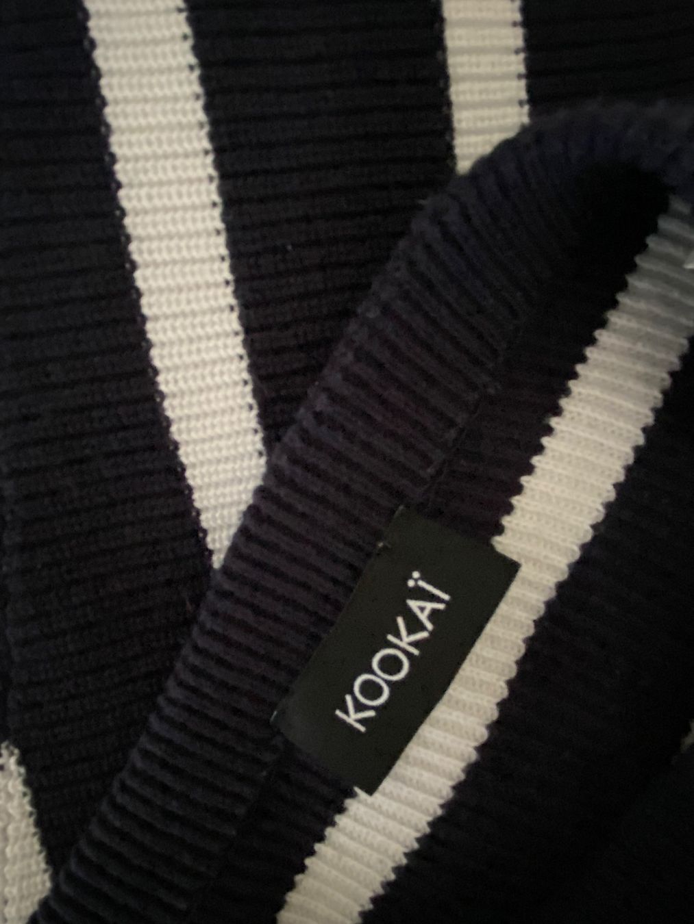 Kookai Maglioni & Felpe: KOOKAI Pull marine maille rayée col V devant et dos t.L – Nuovo (secondo la descrizione) da Genève venduto da kik_8jd6 3