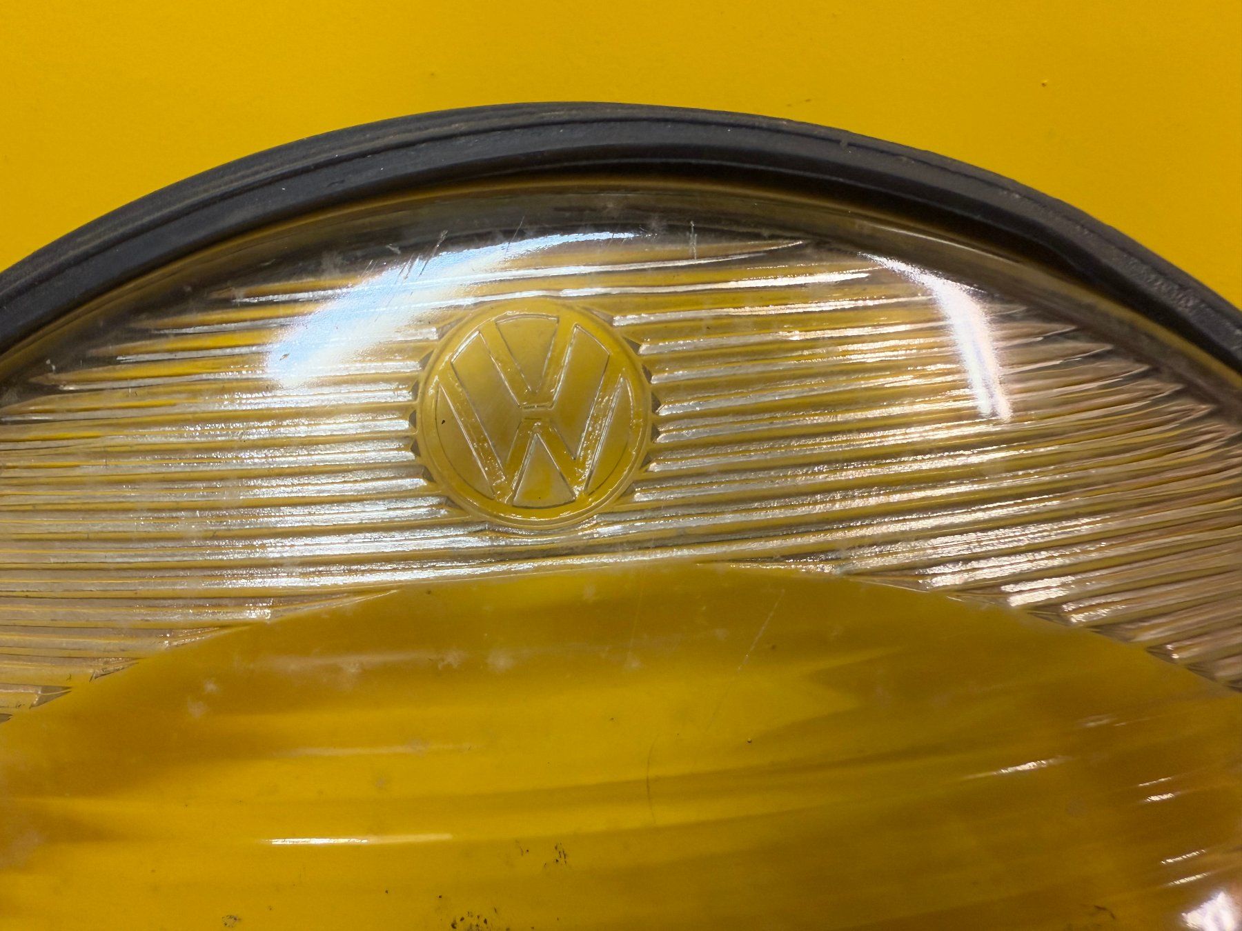 VW Fari: VW Käfer Scheinwerferglas uralt Brezel Ovali Oldtimer – Usato da Malix venduto da jimmipf 3