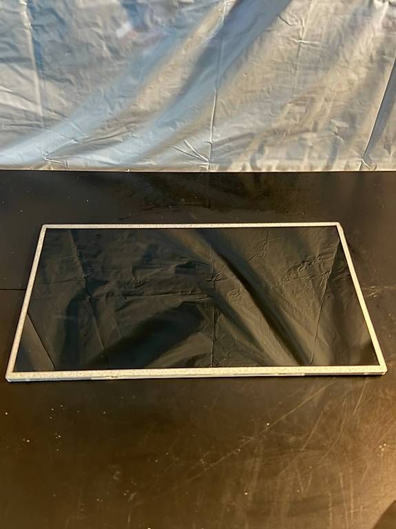 Monitore: Ecran LCD 15:6 LG pour laptop – Gebraucht aus Ulmiz von CrisCom