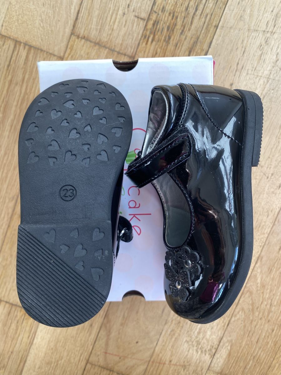 Scarpe per ragazze: Lack-/ Trachtenschuhe Gr. 23 – Nuovo (secondo la descrizione) da Zürich venduto da surfflake 2