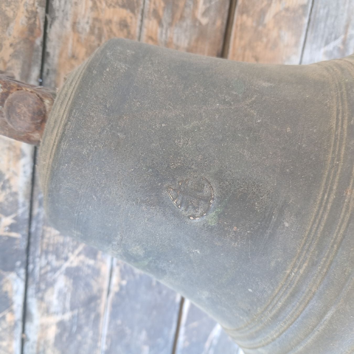 Glocken & Treicheln: ALTE SCHEUNENFUND GLOCKE – Gebraucht aus Murten von SHETHOF 2
