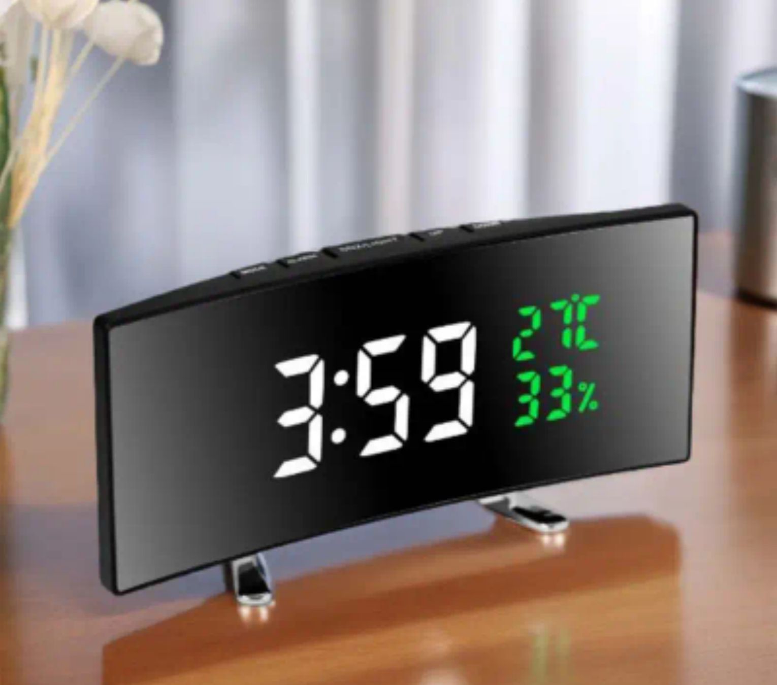 Wecker: 6.6-Zoll Multifunktionaler LED-Wecker mit Gebogenem Display – Neu und originalverpackt aus Winterthur von Pcline1