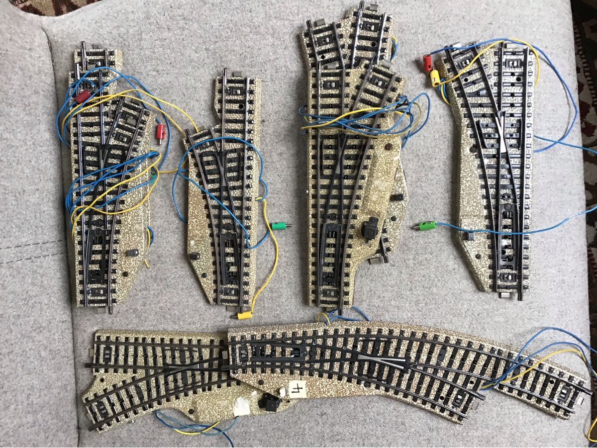 Märklin Modellini di ferrovie: 8 Märklin Weichen(elektrisch) H0, gebraucht – Usato da Würenlingen venduto da sir_s