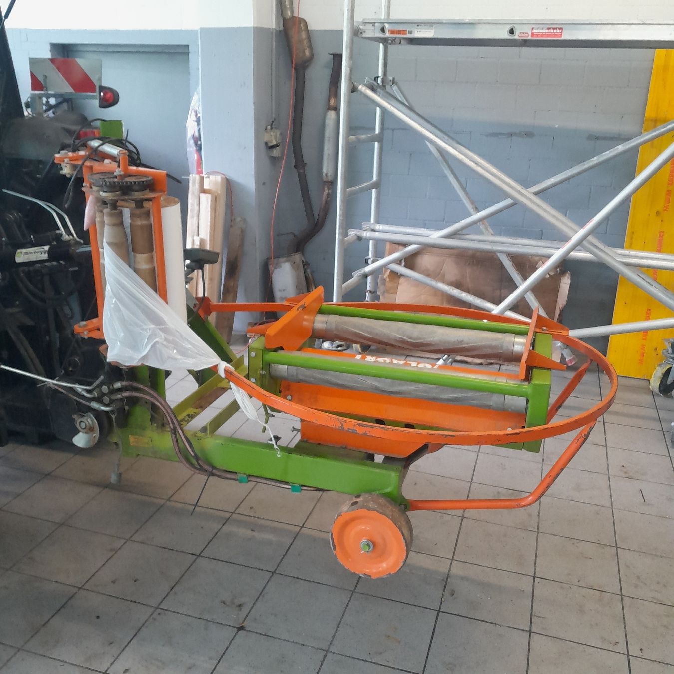 Tutte le macchine: Wolagri Mini Ballenwickler – Usato da Oberkulm venduto da Roessu 3