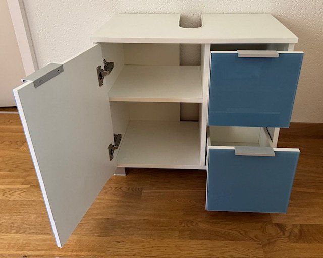 Livique Mobili per bagno: Badezimmer-Möbel Aqua – Usato da Birmensdorf ZH venduto da campo03 2