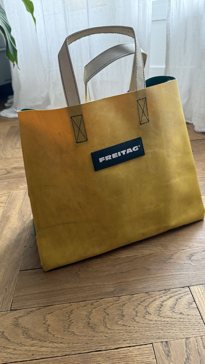 Freitag Borse: Freitag F717 Two Face Miami - Neu – Nuovo (secondo la descrizione) da Zürich venduto da an_orange 1