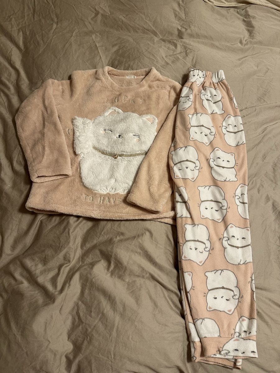 Oysho Negligees & Pigiami: Oysho Pyjama Set with Cat Design – Usato da Horgen venduto da Elizhadz