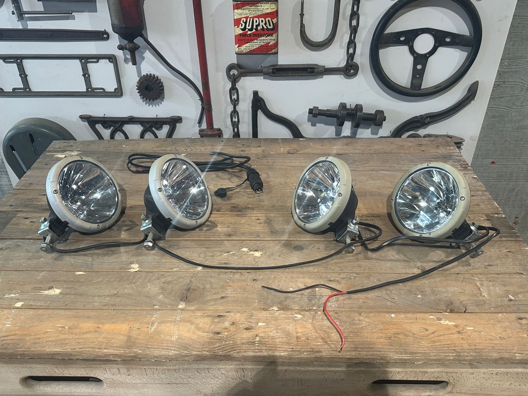 Hella Phares: 4 Stk Hella 3003 Rallye Halogen Scheinwerfer – D'occasion à Luzern par Fracht-Design