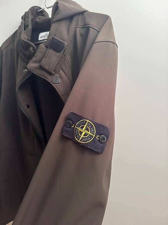 Stone Island Jacken: Stone Island Soft Shell-R Jacke – Gebraucht aus Bottighofen von max_r8mx 1