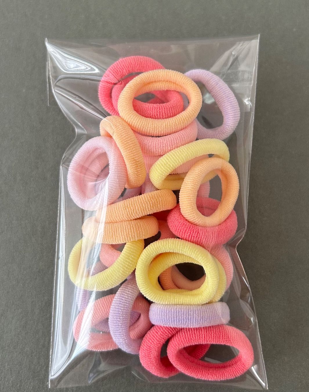 Accessori per capelli: 30er -Set Haargummis - Neu – Nuovo (secondo la descrizione) da Basel venduto da lau_982w