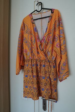 Robe kimono orange/jaune motifs fleuris