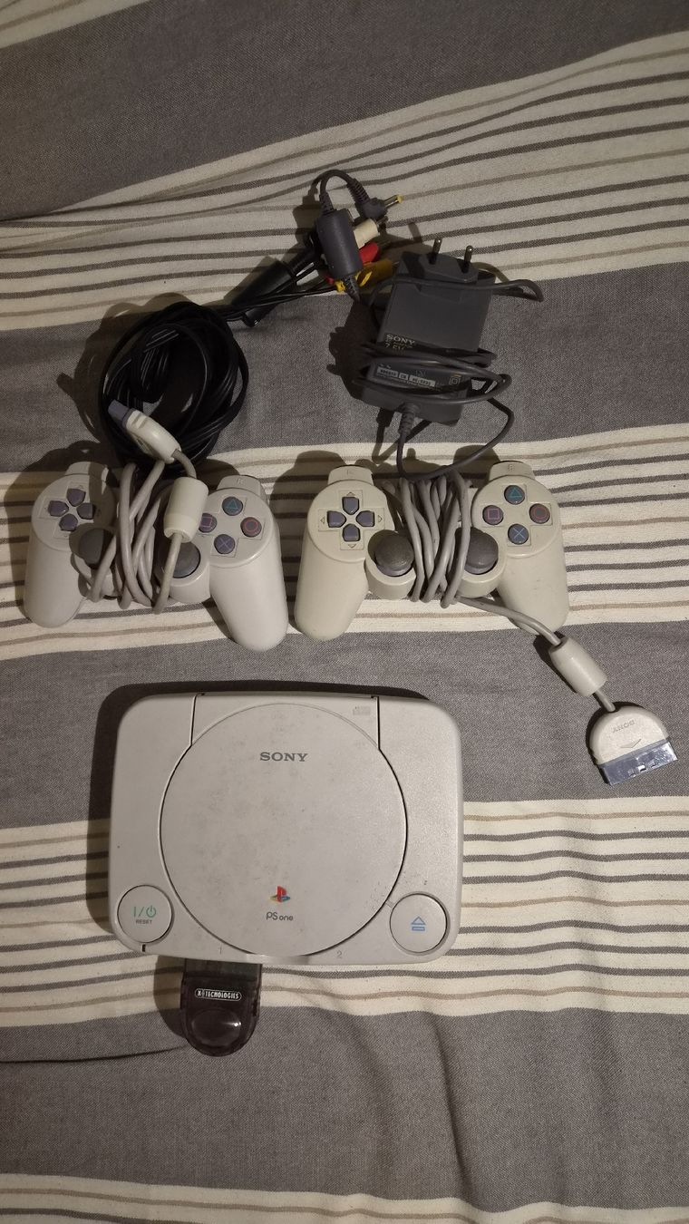 Sony Console: PS ONE - PLAY STATION 1  – Usato da Giubiasco venduto da THELORDOFTHECARDS