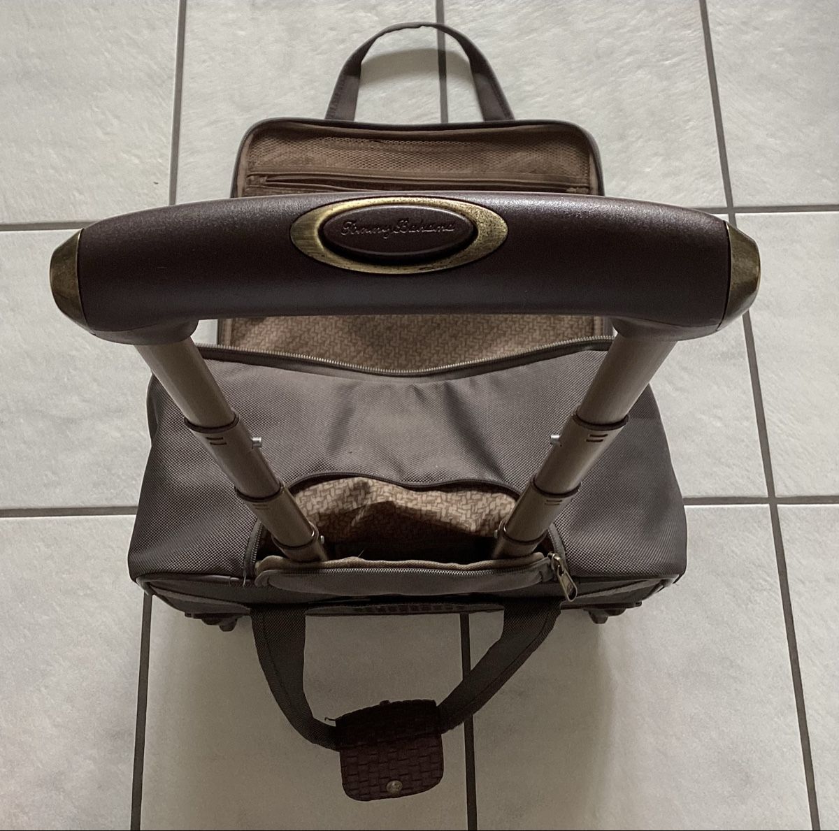 Valigie: Tommy Bahamas Handgepäck Koffer – Usato da Buchberg venduto da LA4EEE 1