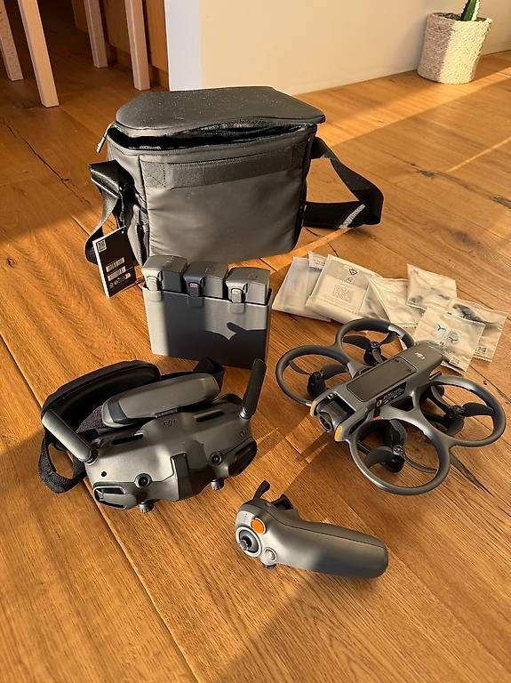 DJI Videocamere: DJI Avata 2 Fly More Combo – Nuovo (secondo la descrizione) da Freidorf TG venduto da rareshit