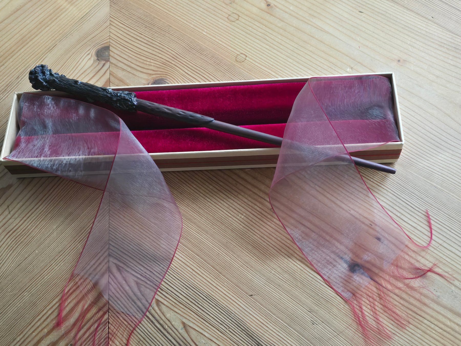 Giocattoli: Harry Potter Zauberstab mit Ollivanders Box – Nuovo (secondo la descrizione) da Auslikon venduto da nightbird01 3
