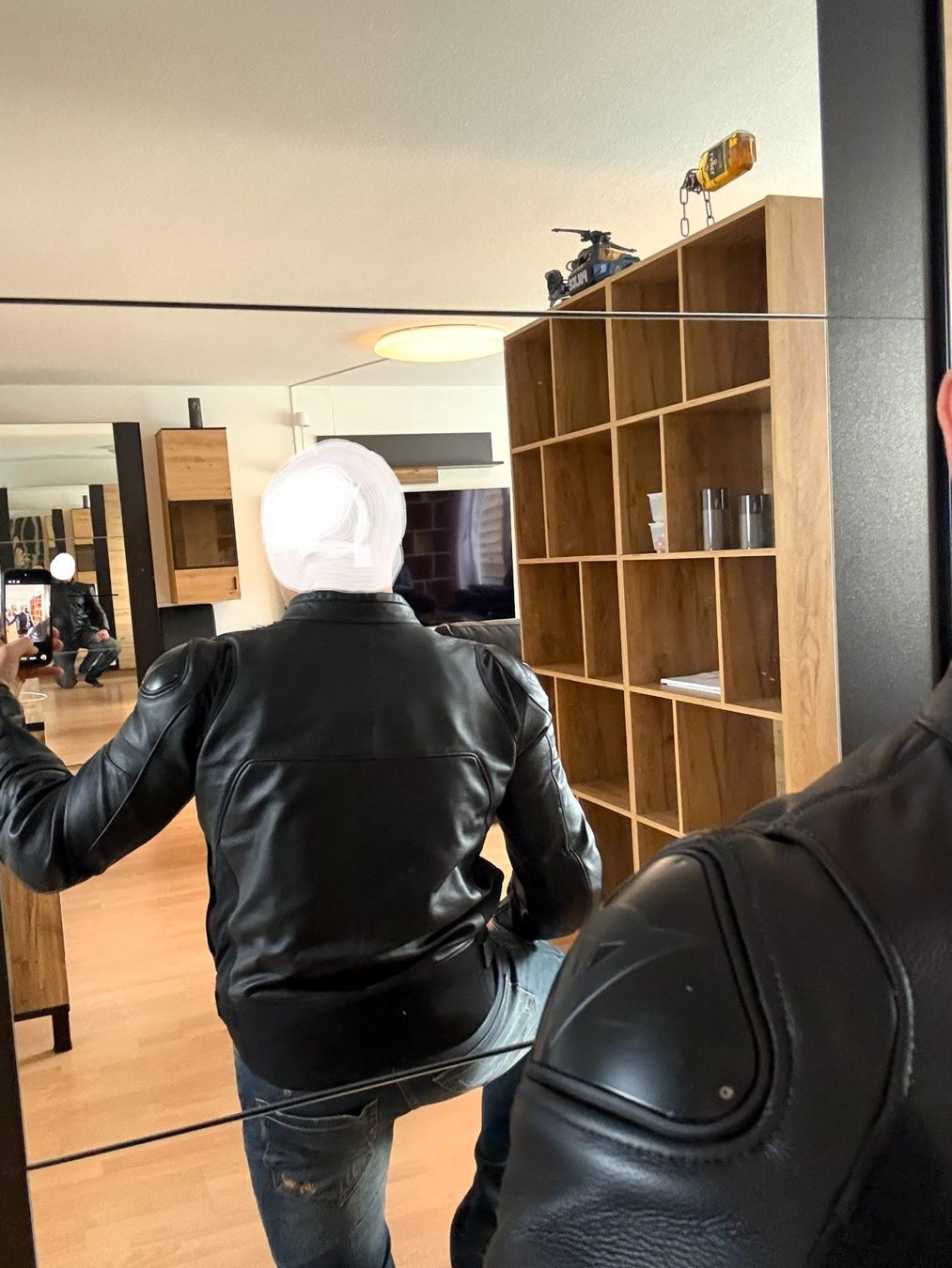 Dainese Giacche: Dainese Lederjacke mit Rückenprotektor Gr.56 – Usato da Neftenbach venduto da UPGREAT-IT 5