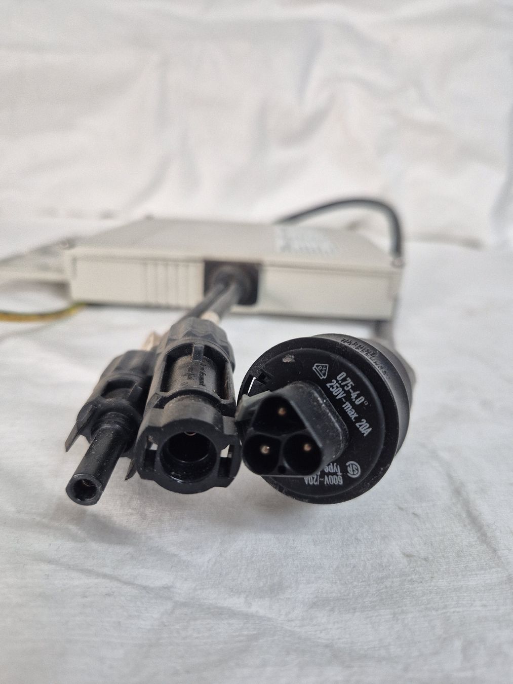 Wechselrichter: PV Microinveter Seeyes Model: EVT248 – Gebraucht aus Möhlin von ire_526p 3
