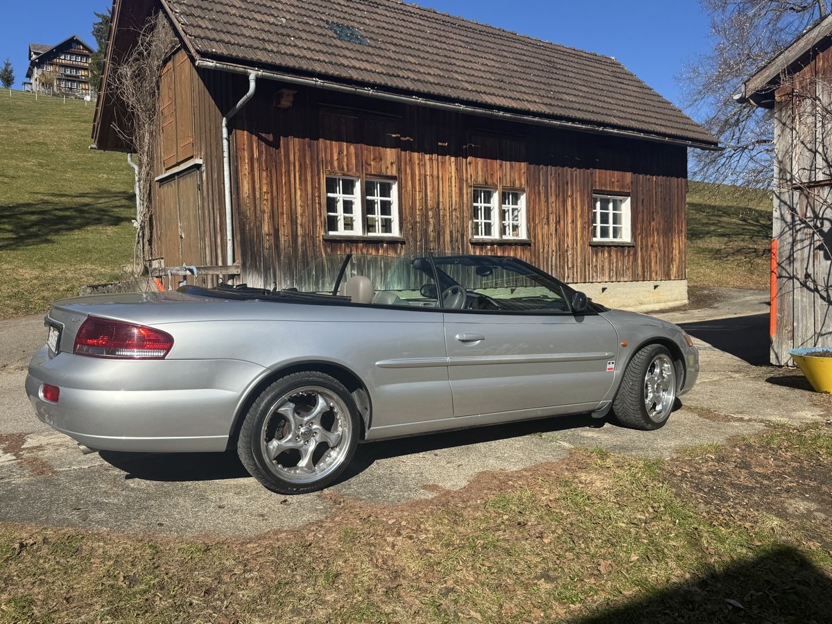 Chrysler Autos: Chrysler Sebring Cabriolet JR 2.0i – Gebraucht aus Hinwil von rwi_w888 3