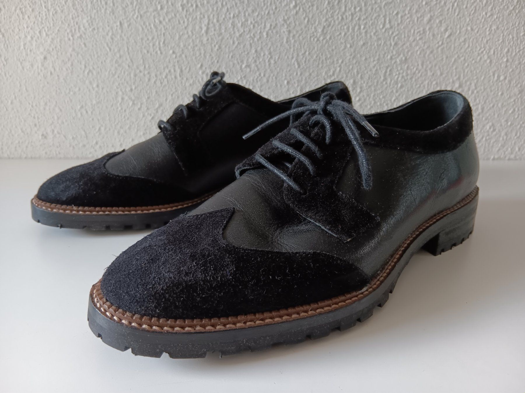 Navyboot Scarpe da donna: NAVYBOOT Chaussures / Schuhe pointure / Nummer 37 – Usato da Cossonay-ville venduto da Super-Price-Quality 2