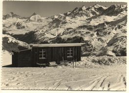 BIVIO Cuolmshütte, Blick auf Tinzenhorn, Foto Berni Klosters