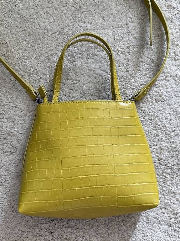 Sacs femmes: Kleine Tasche, Mango – D'occasion à Zürich par sab_bl7c