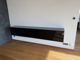 Elegantes Wand - Sideboard schwarz Hochglanz mit Schubladen