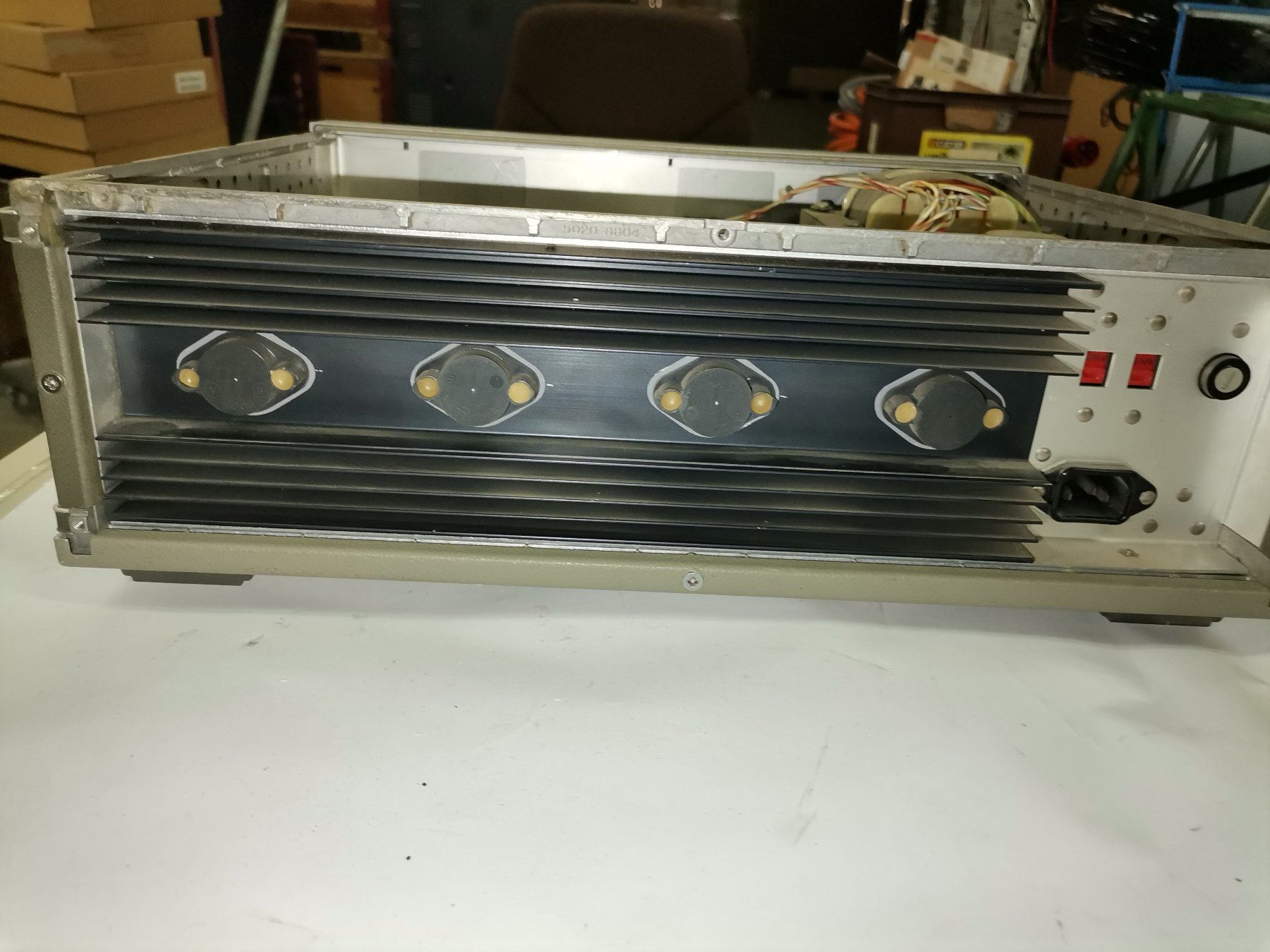 Hewlett Packard Composants électroniques: Power Supply HP Prototyp – Défectueux à Kleindöttingen par Katze99 3