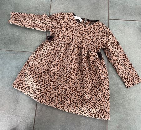 Kleid Gr. 98