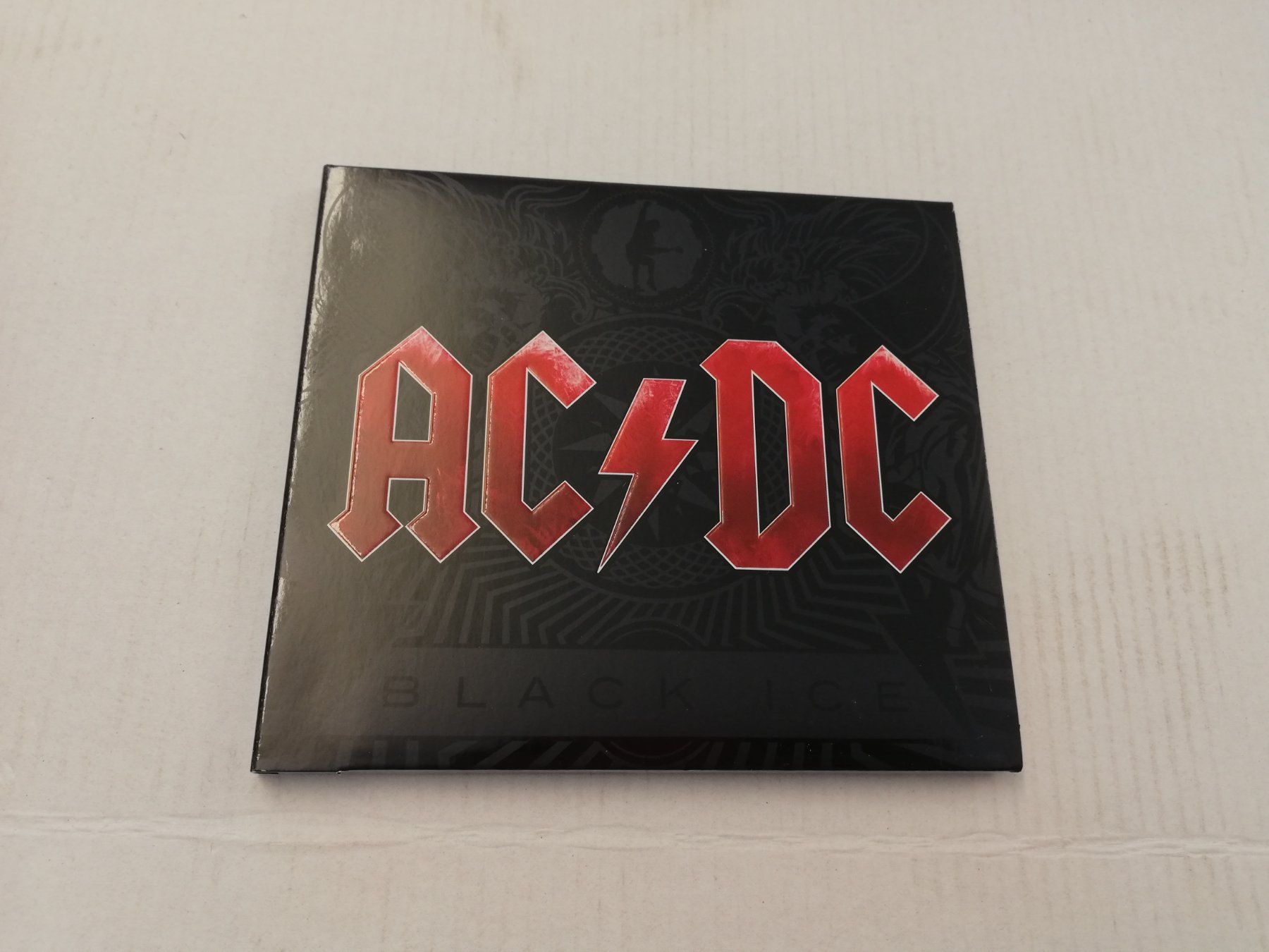 CD: AC/DC - BLACK ICE – Usato da Bern venduto da Vinylsound.ch