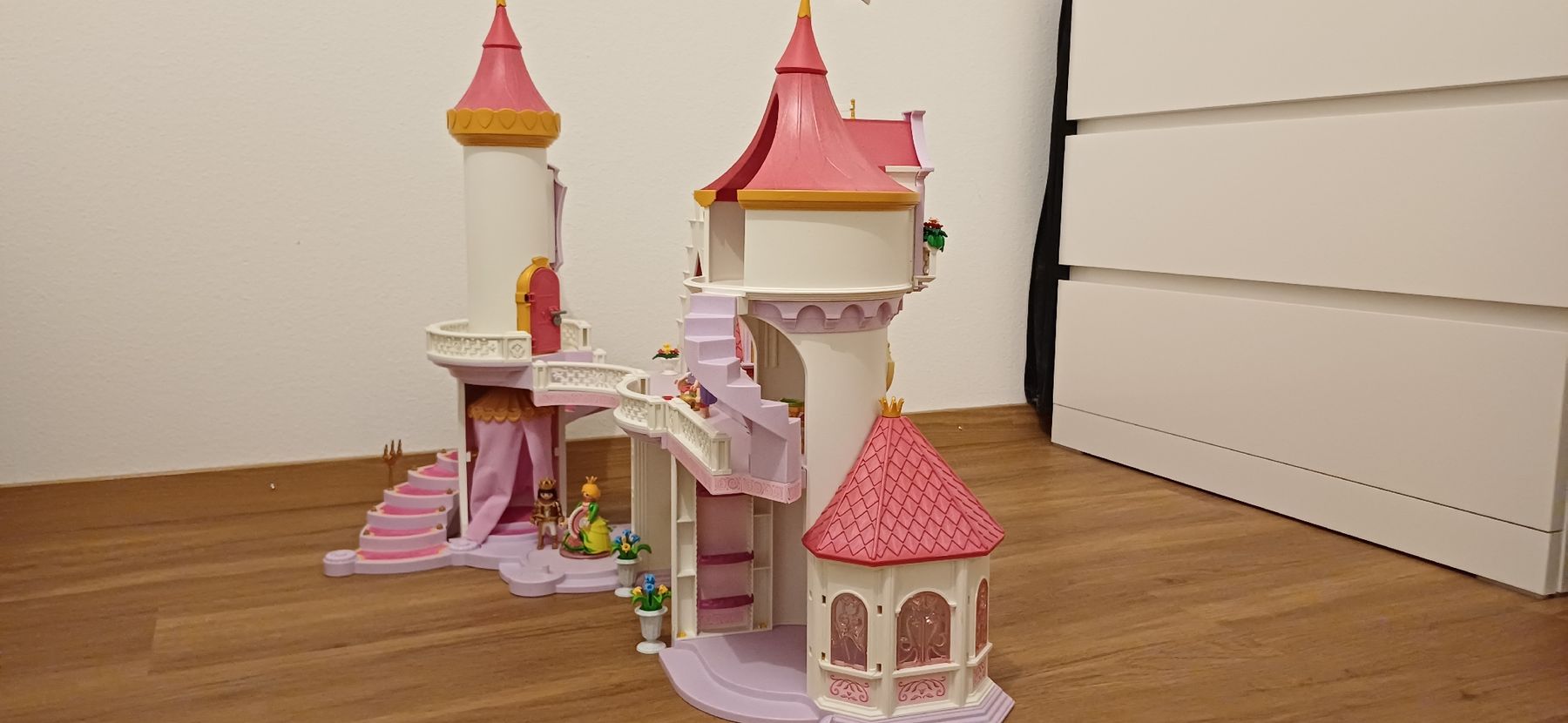 Playmobil Giocattoli: Playmobil Prinzessinnenschloss – Usato da Kriens venduto da Nikamii 5
