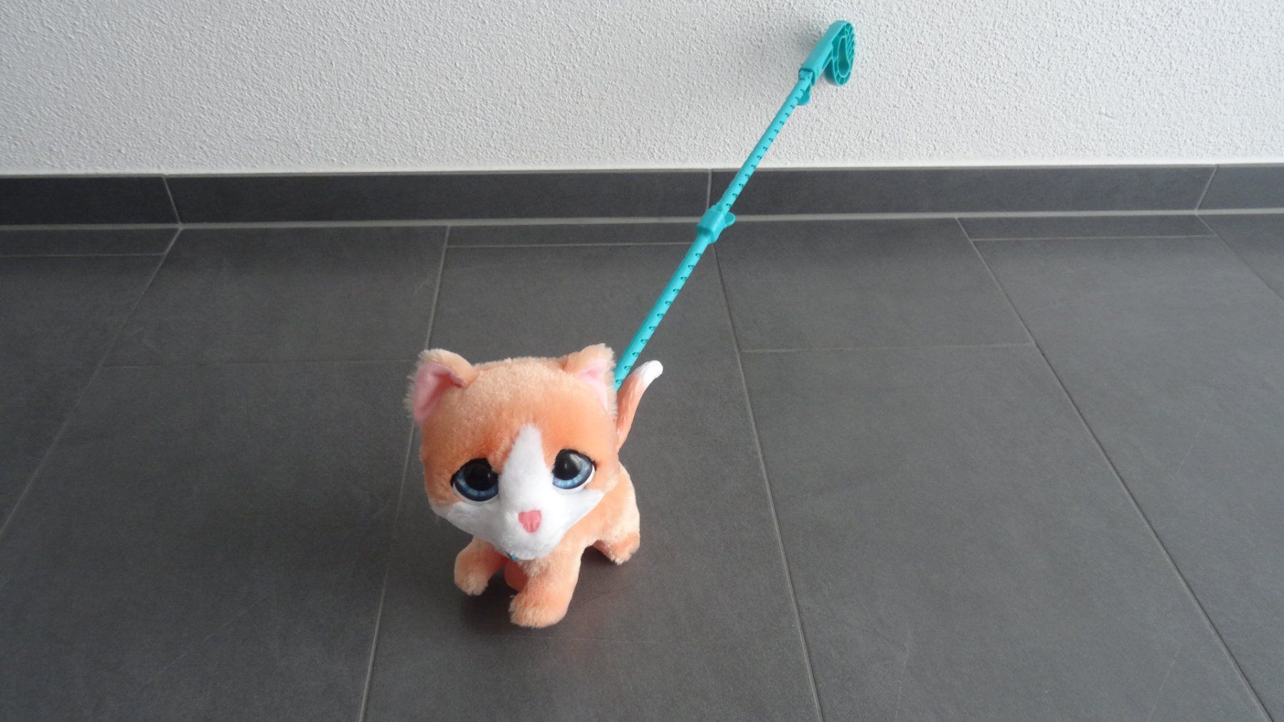 Hasbro Giocattoli: Hasbro FurReal Poopalots Katze – Usato da Beinwil am See venduto da den_p9db