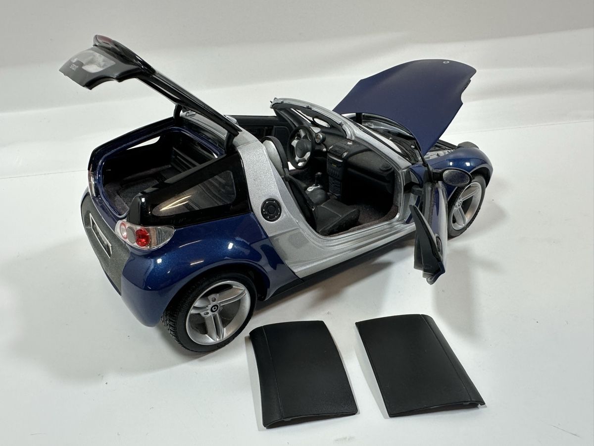 Kyosho Modellini d'auto: Smart Roadster 1:18, dunkelblau, KYOSHO – Usato da Zofingen venduto da rf9_x2xt 5