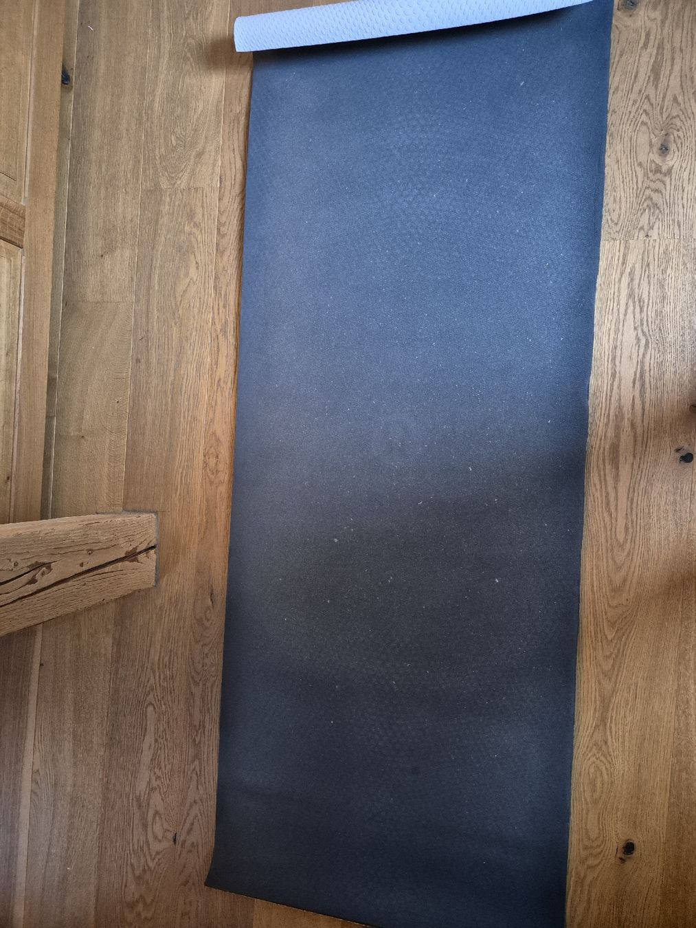 Lululemon Tappetini fitness: Lululemon Yogamatte, sie hat ein paar Falten u. einen Fehler – Usato da Ostermundigen venduto da Louhdezd 8