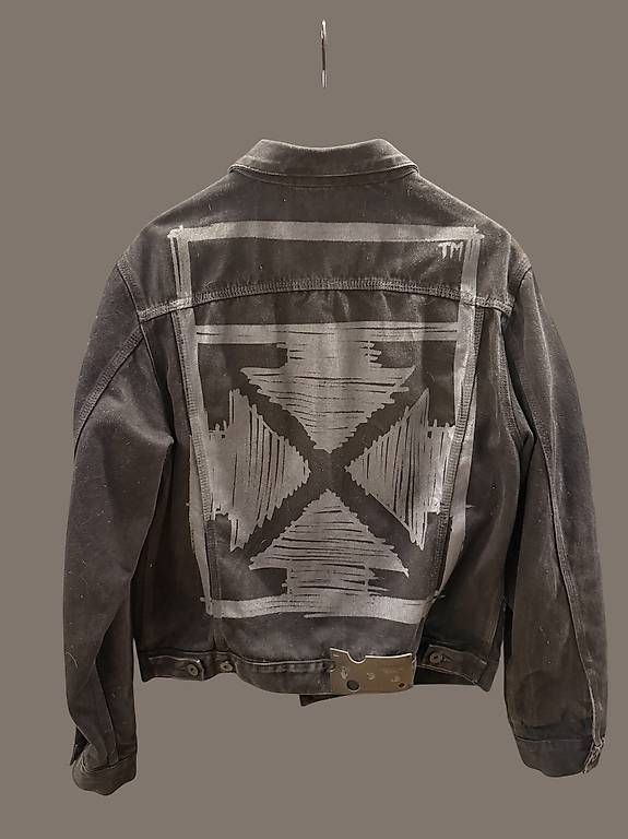 Giacche: Off White Jeansjacke GR.L  NEU – Usato da Dübendorf venduto da lilasonderbar