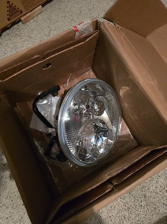 Harley-Davidson Tutti i ricambio per moto: Original FrontLicht Harley Davidson Street Glide FLHXJg.2014 – Usato da Arisdorf venduto da Sebo01