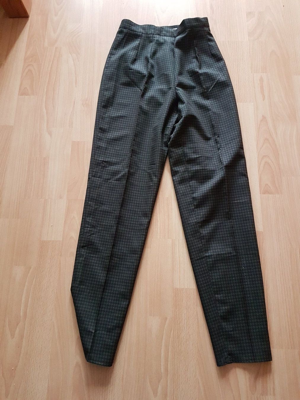 Pantaloni: pantalon t. 38 – Usato da Porrentruy venduto da Piquetix