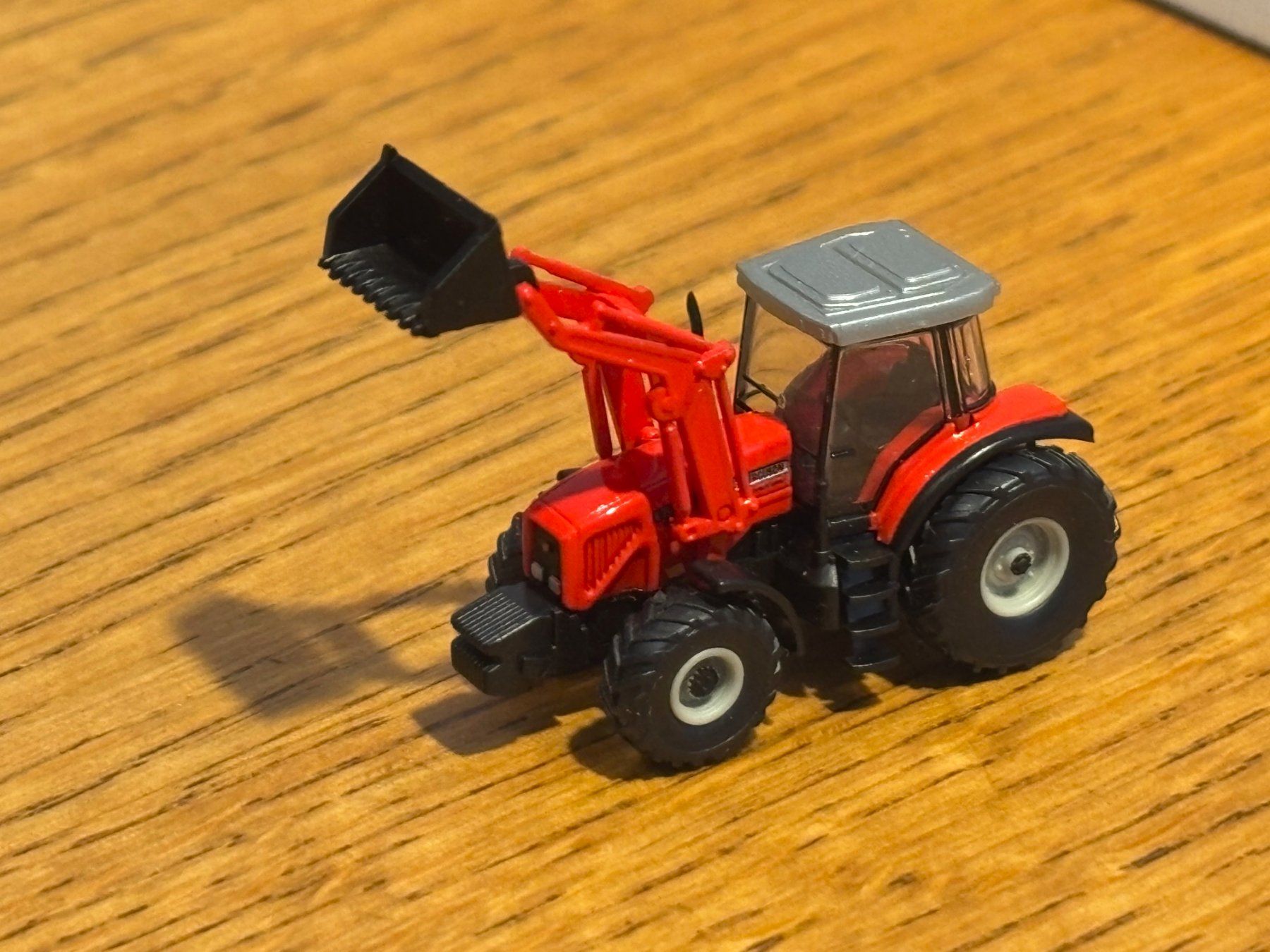 Modelleisenbahnen: M1480: Traktor mit Frontlader (Spur N) – Neu (gemäss Beschreibung) aus Birsfelden von Birs_25 3
