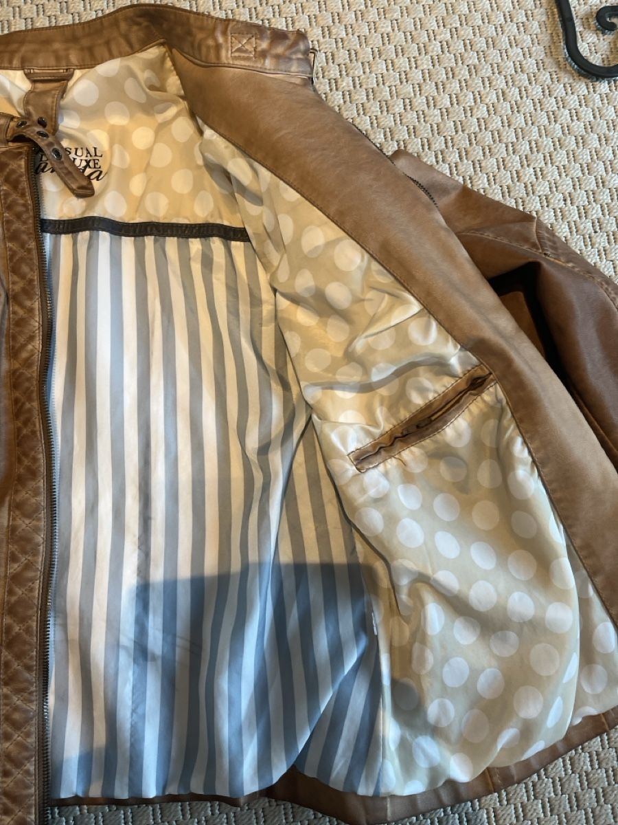 Vestes: Kunstlederjacke, braun, gesteppte Details, S/M – D'occasion à Solothurn par Bobesch08 7